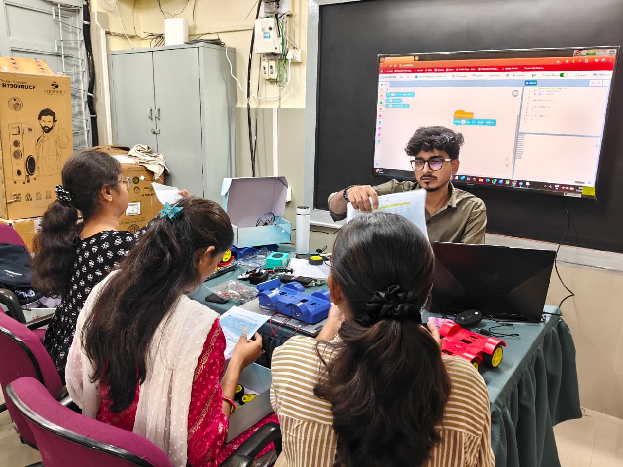 Students participating in a guided lab learning session